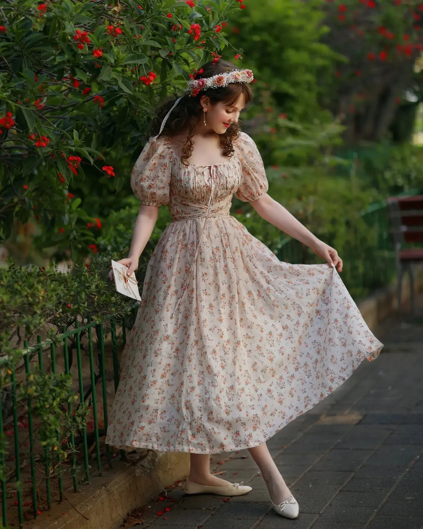 Alice 19 | Floral linen dress