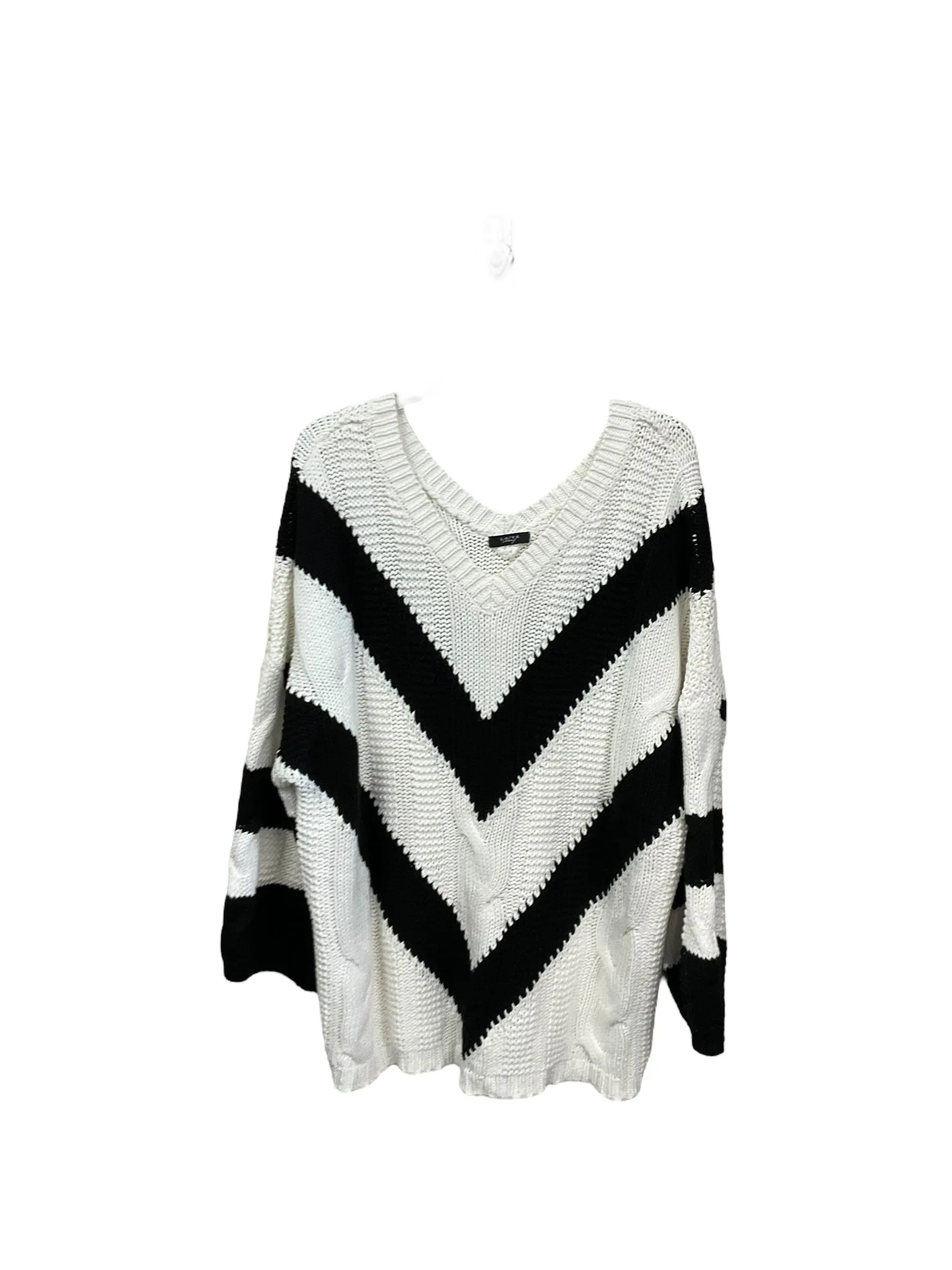 Black & White Sweater Love, Size L