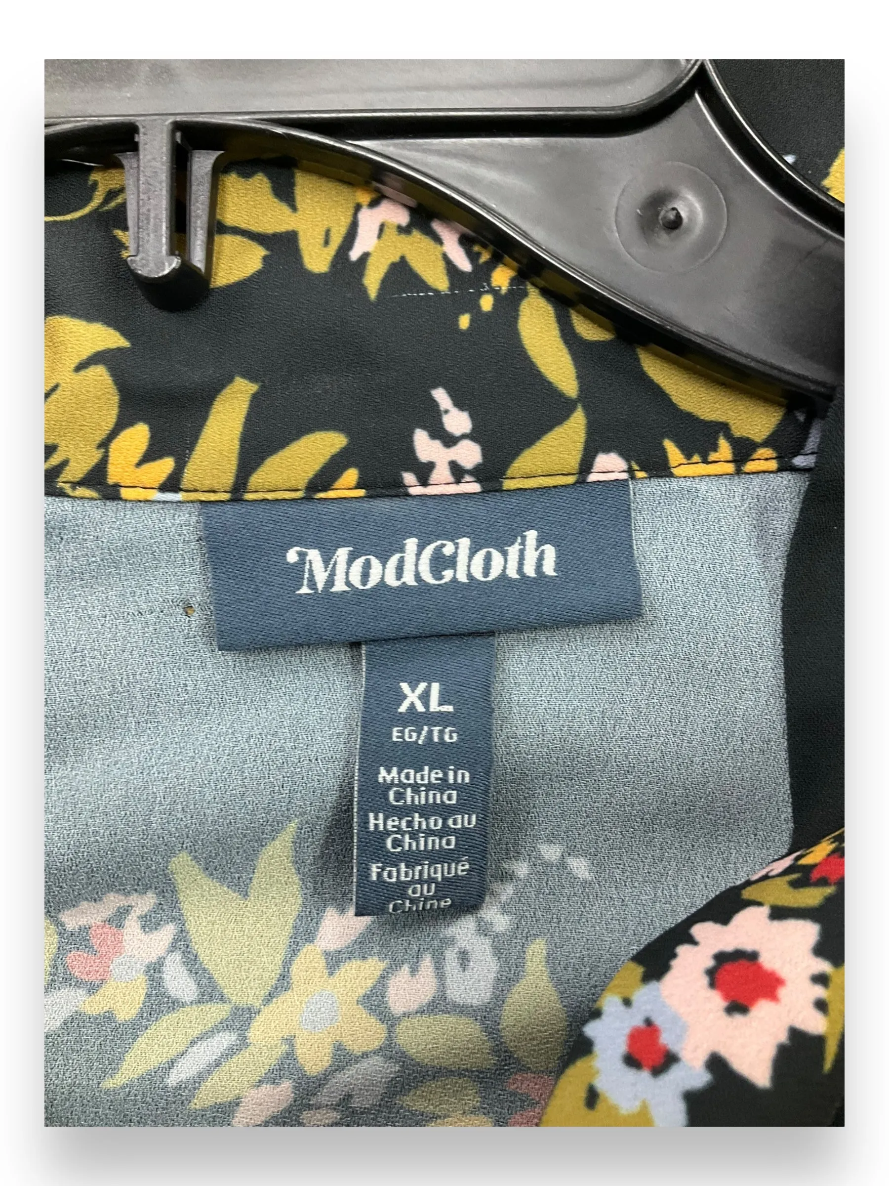 Blouse Long Sleeve By Modcloth In Floral, Size: Xl