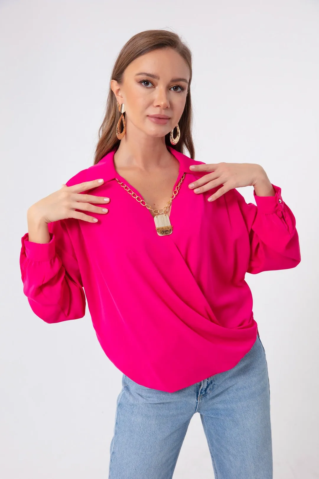 Blouse With Gold Necklace With Female Cruiser Collar