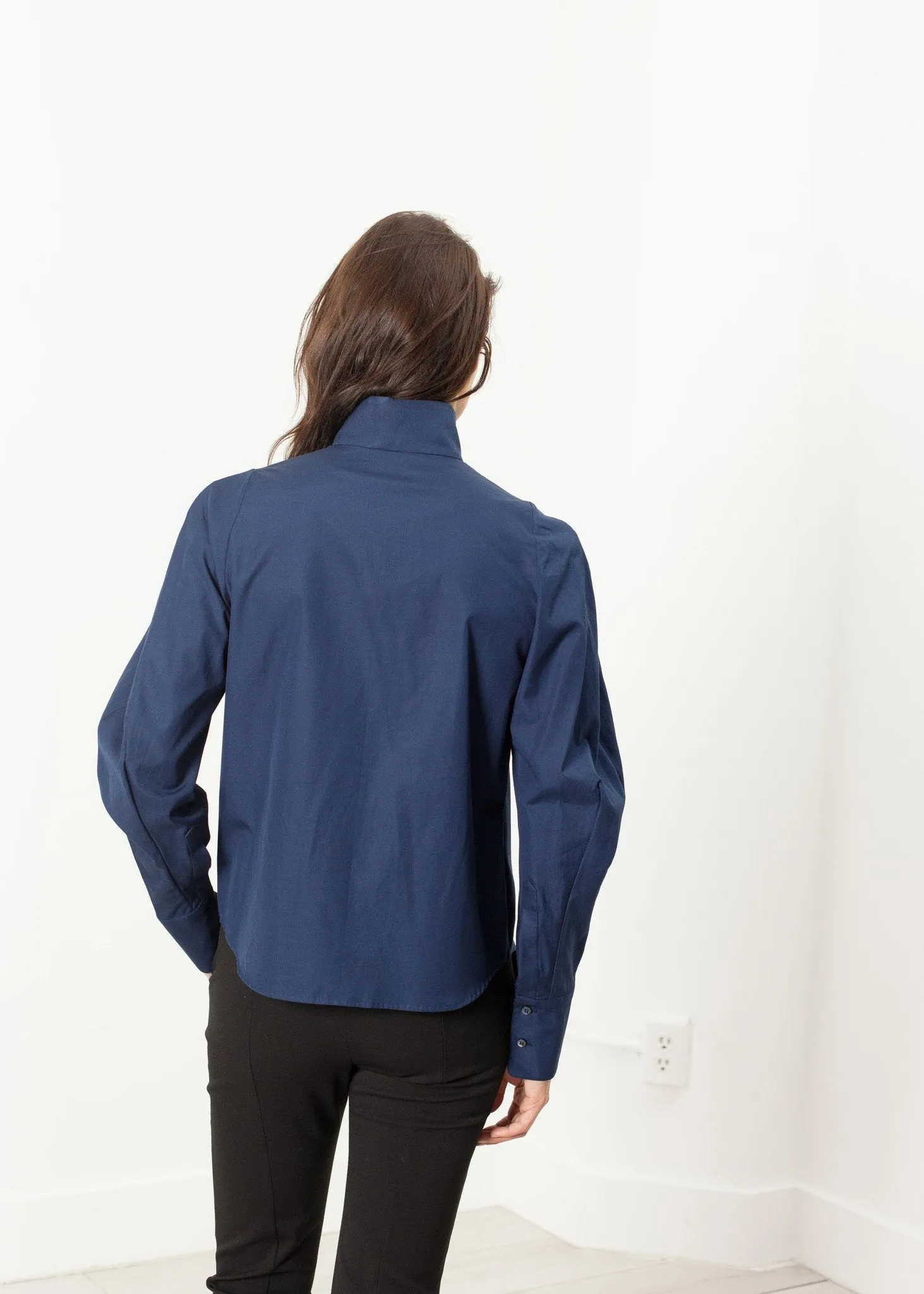 Full Collar Poplin Blouse in Navy