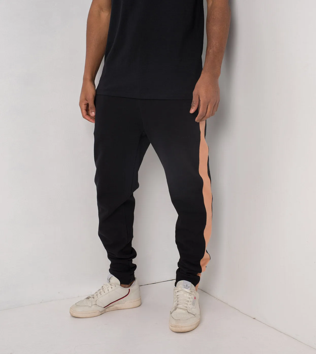 Jumpshot Trackpant Black/Biscuit