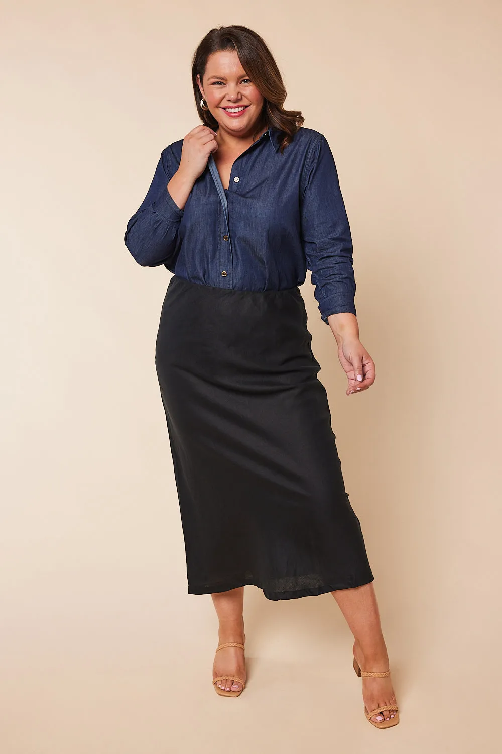 Katie Bias Cut Linen Skirt in Black