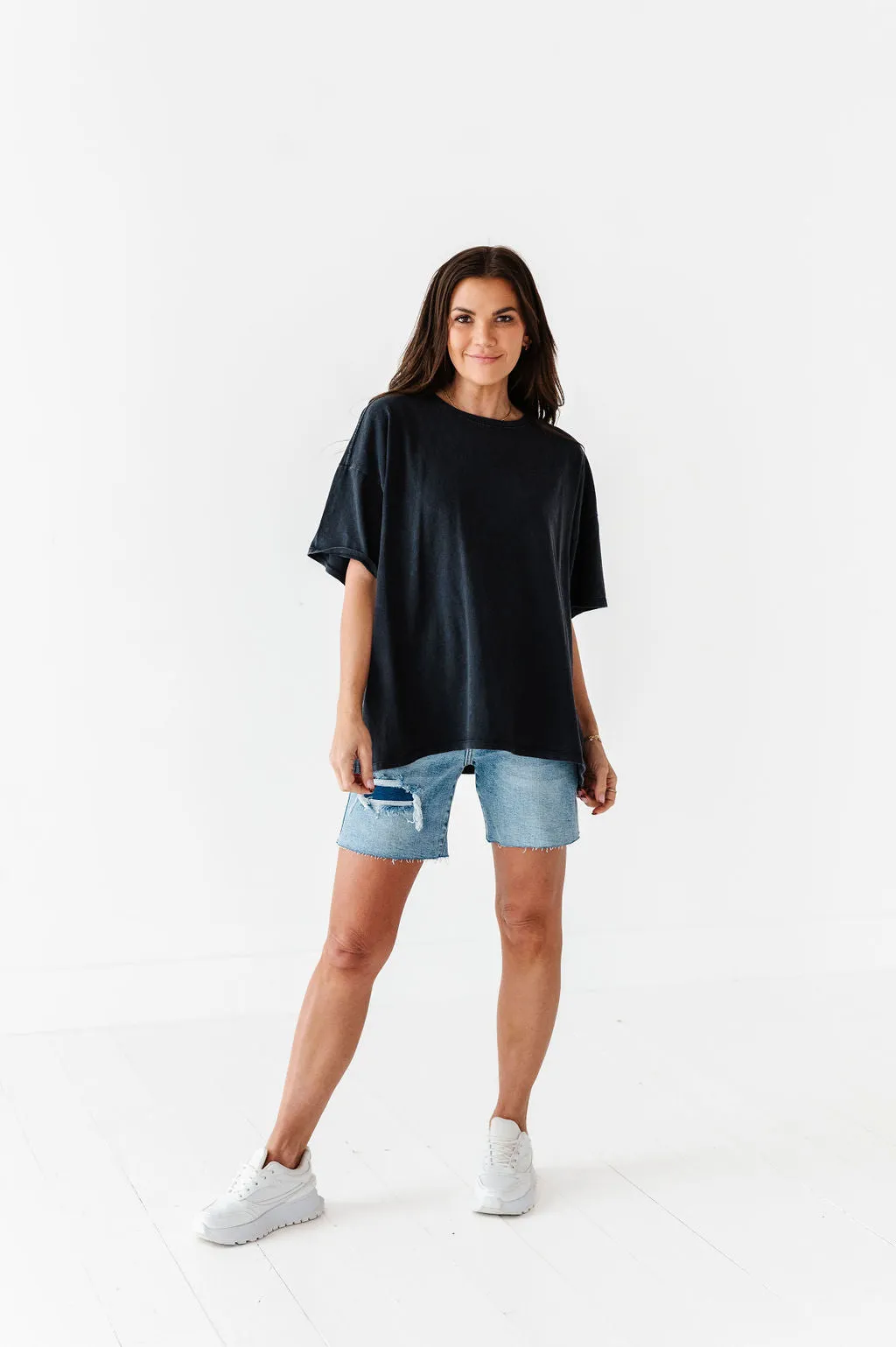 Lisa Oversized Boyfriend Tee in Black