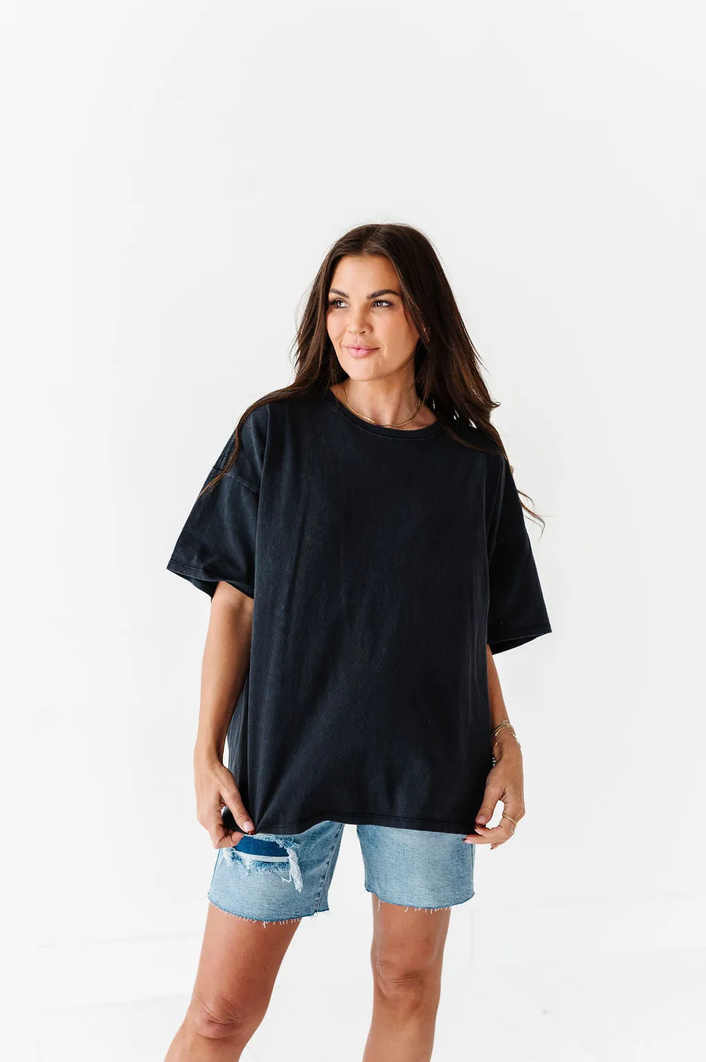 Lisa Oversized Boyfriend Tee in Black