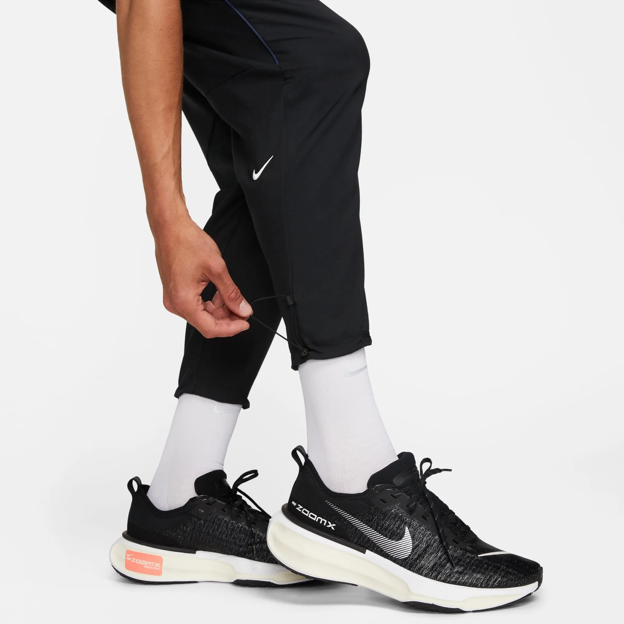 Nike Men's Dri-FIT Challenger Track Club Trousers Black / Midnight Navy / White