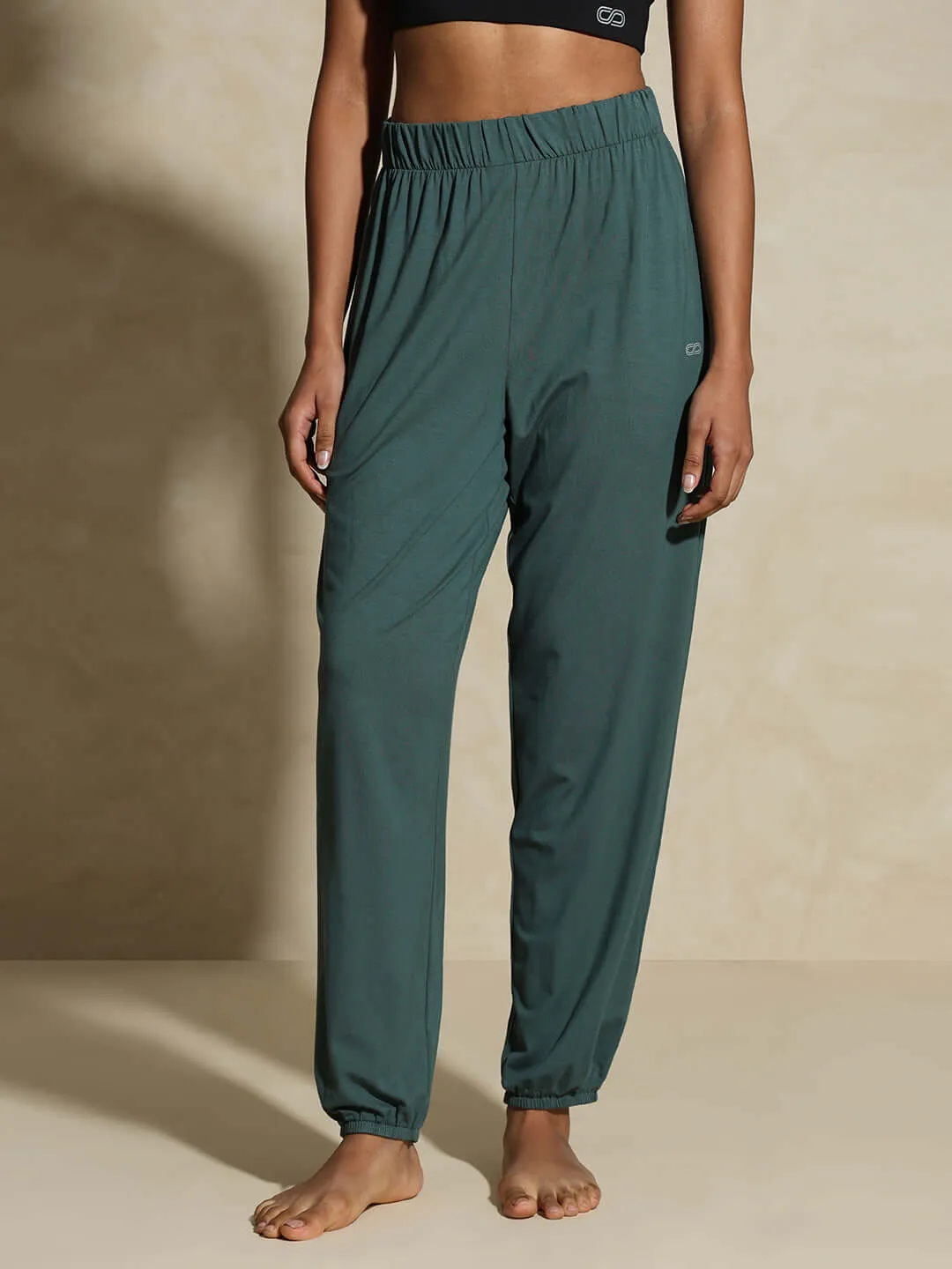 Yogini Stretch Pants Pine Green