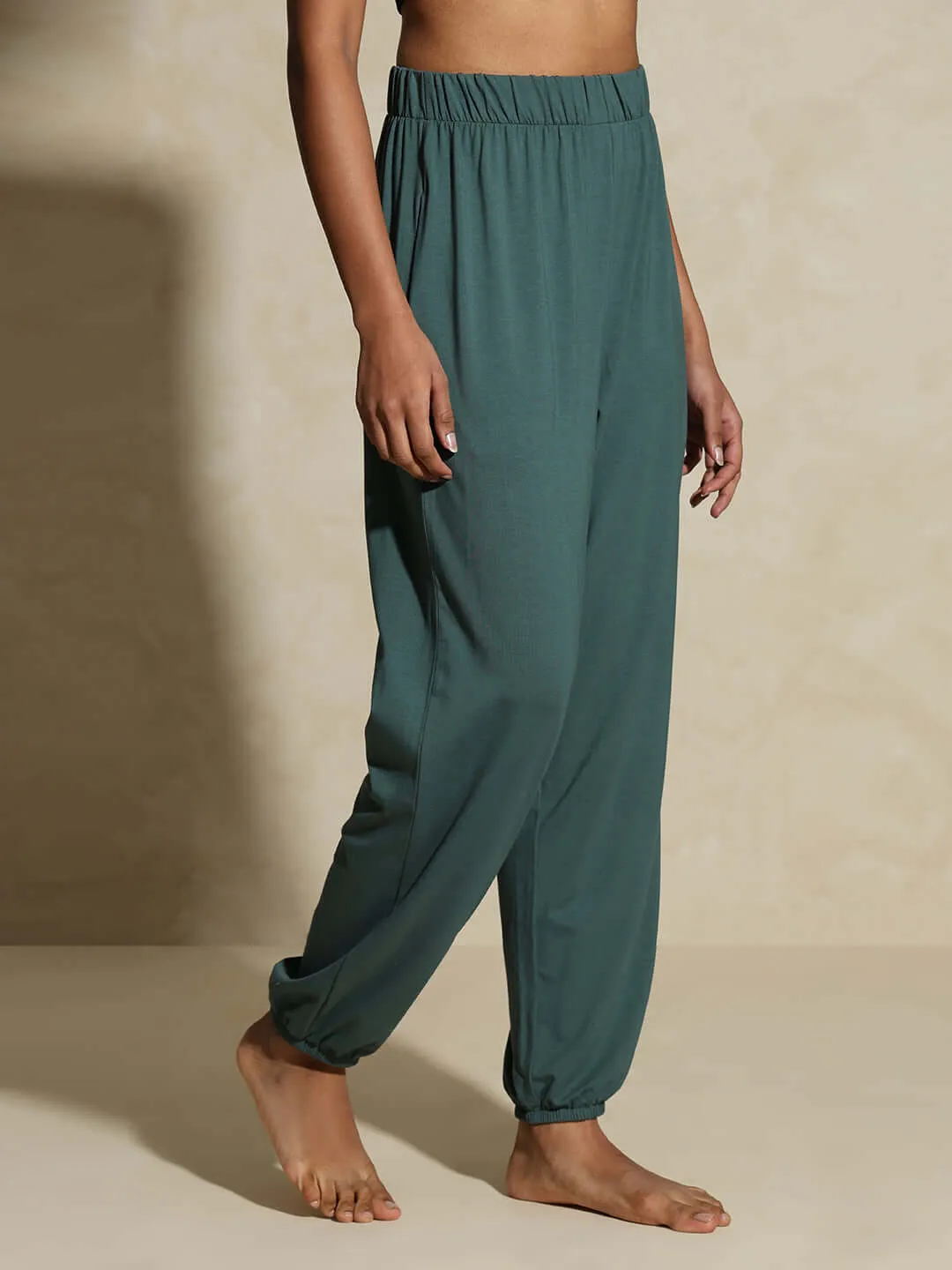 Yogini Stretch Pants Pine Green